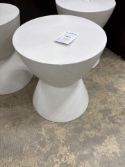 Featherbrand white stools\/end table