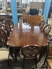 Stanley Table with 8 Chairs