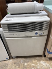 DeLonghi Pinguino Freestanding 9,000 BTU AC