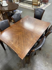 Traditional Dining Table With Leaf & 5 Chairs
