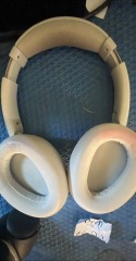 unknown Headphones