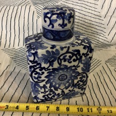 Chinese Blue & White Porcelain Tea Caddy Jar