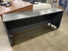 Low Rolling Work Station