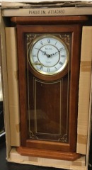 BULOVA WESTMINSTER QUARTZ WALL CLOCK BATTERY OPERATED