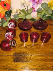 VNTG Ruby Red Glass Set