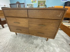 Adorable MCM 6 Drawer Dresser (For Restoration)