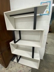 Modern B&W Zig-Zhelf Shelf