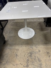 White Lacquer Dining Table
