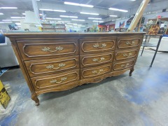 Thomasville Rococo Style Nine Drawer Dresser