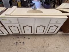 Vintage White Bathroom  Vanity 2