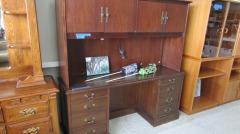 Desk w\/Hutch