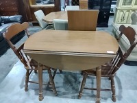 Dining table 3198