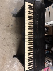 Roland KR33 Keyboard