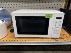 Magic Chef White Microwave
