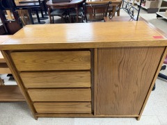 DRESSER