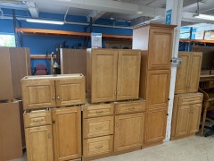 18 PC KITCHEN CABINET SET