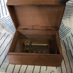 Reuge Sainte Croix Music Box Made in Switzerland Tested Working