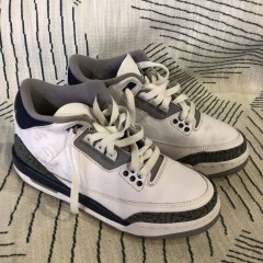 Air Jordan 3 Retro Size 4.5Y