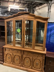 Hutch\/ Armoire