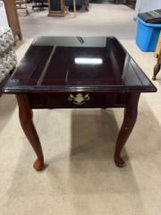 Online:D-End Table w\/glass