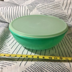 Vintage Tupperware Wonderlier Bowl 274-5 Green with Lid