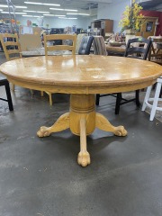 Farmhouse Clawfoot Pedestal Table