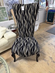 Black\/White Sea Bliss High Accent Chair