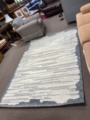 6' x 9' Rug