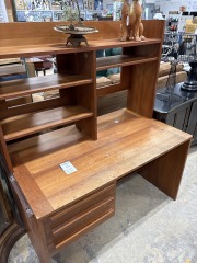 Desk with Hutch