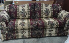 Couch 3277