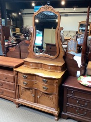 Dresser