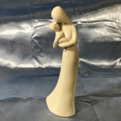 Vintage Mother & Child Off-White Ceramic Figurine 9\