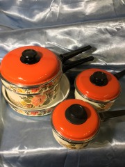 Vintage Wilshire House Dutch Floral Enamelware 8 pc Set