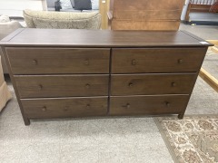 Like New 6 drawer long dresser