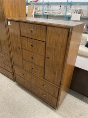 Drexel Men's Large Chest