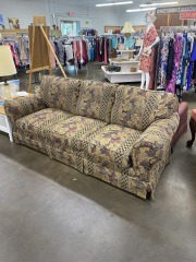 Vintage Lattice Harvet Tapestry Couch