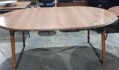 Dining table 3327