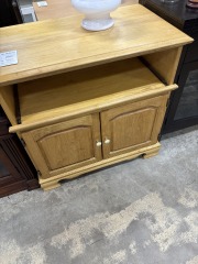 BLONDE PULLOUT DESK