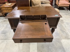 Writing desk 3330
