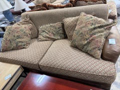 Sofa with leaterh arms and upulstered