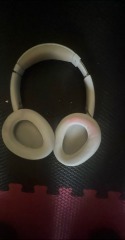 Miscellaneous: Off-white Over-ear headphones - Fair