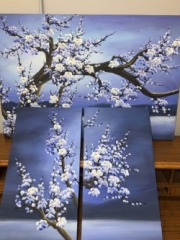 Online: D-White & Purple Blossom Art