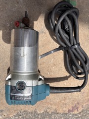 Makita 1-1\/4 HP Compact Router
