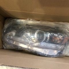 Headlight assembly for a Toyota or Lexus