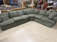 3 PIECE SECTIONAL