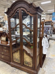 Hooker Brand Curio