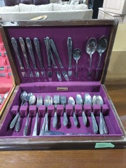 Rogers Bros. Silverplate set 3386