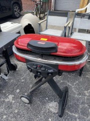 Coleman Portable Gas Grill w Stand
