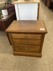 Oak 2 Drawer Nightstand