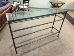 Online: D-Metal frame, glass top, Shelf